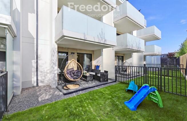 Apartament 2 pokoje z ogrodem 30 m od Plaży.