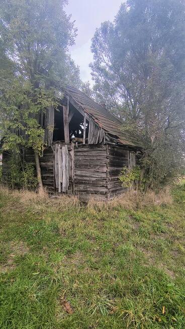 Duża działka z domem do rozbiórki. Piękny teren