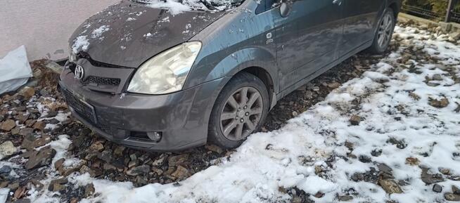 Uszkodzona Toyota Corolla Verso Sol 2,0 D4D