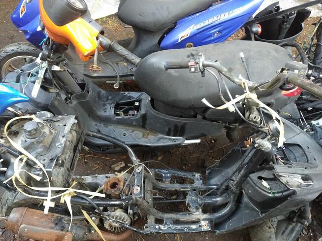 Sprzedam pakiet 5 skuterow