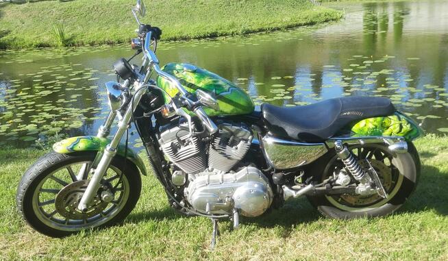 Harley Sportster 883