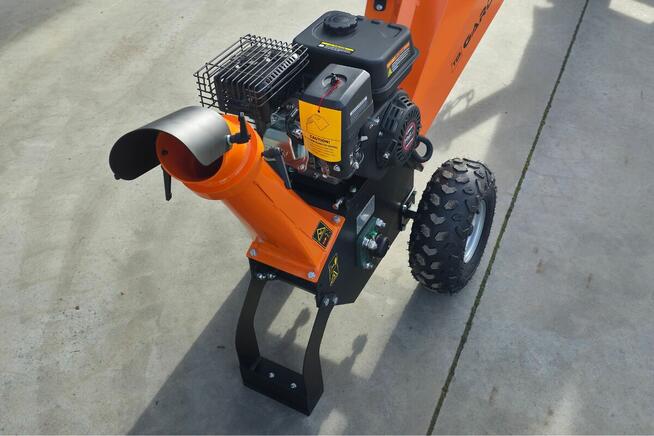 ROZDRABNIACZ DO GAŁĘZI RĘBAK SPALINOWY TB GARDEN GS650+OLEJ