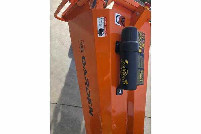 MOCNY ROZDRABNIACZ DO GAŁĘZI RĘBAK SPALINOWY TB GARDEN P4206