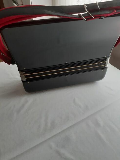 Ładny akordeon włoski 120 bas 4 chóry