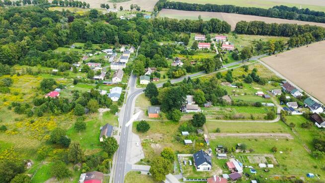 Tychowo - parterowy budynek usługowy