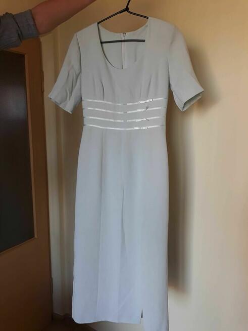 Sukienka wieczorowa na imprezy długa