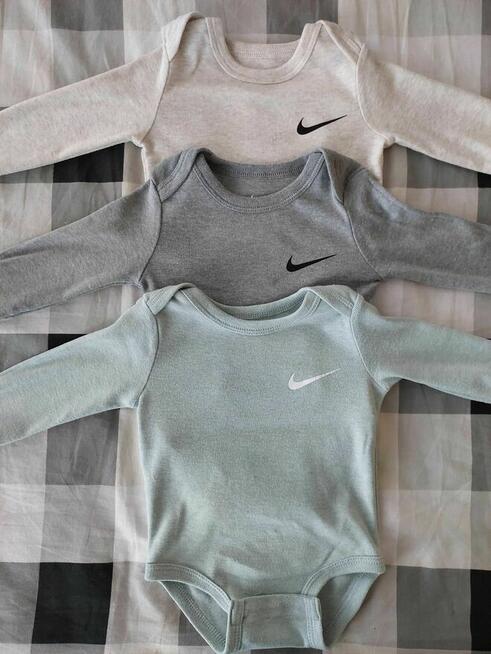 Ubranka dla niemowlęcia roz.62/68cm ok. 30szt.,+ kombinezon