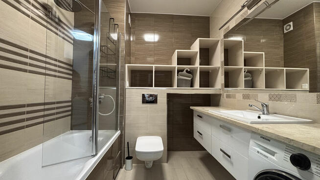 3-pokojowe mieszkanie z 2018 roku z dwoma ogródkami