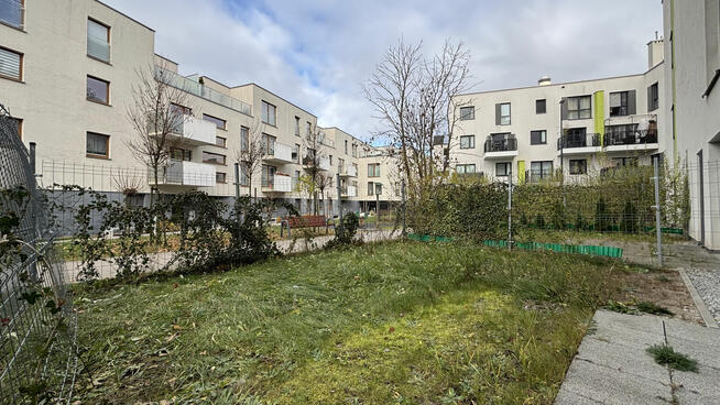 3-pokojowe mieszkanie z 2018 roku z dwoma ogródkami