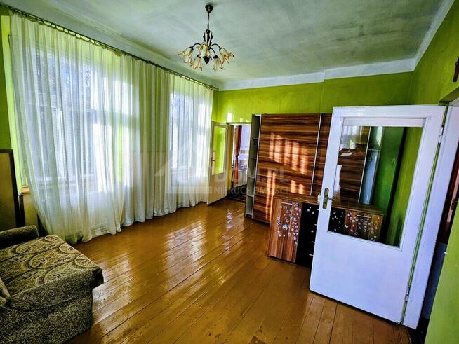 Atrakcyjne mieszkanie z potencjałem w Dworku