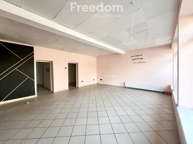 Przestronny lokal usługowy w centrum miasta