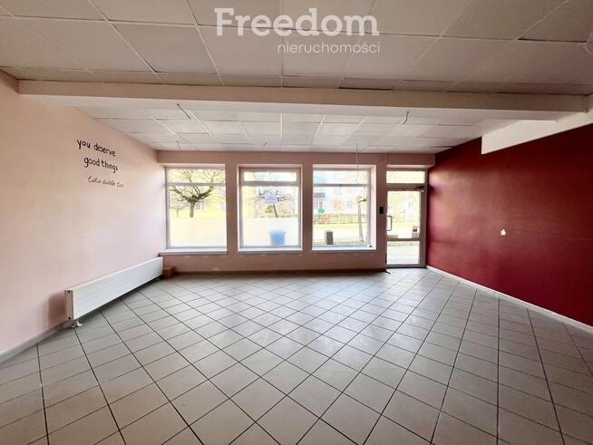 Przestronny lokal usługowy w centrum miasta