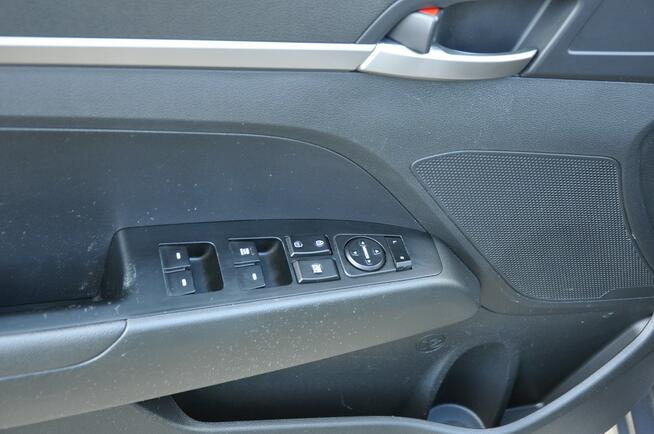 Hyundai Elantra 1.6B 128KM SalonPL 1wł Pełen Serwis Klimatyzacja Czujniki Park