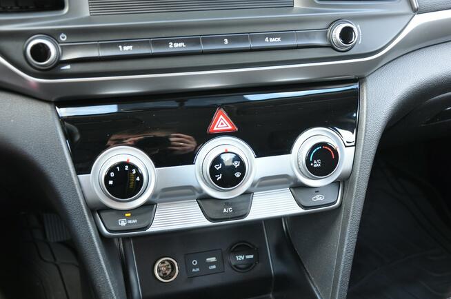 Hyundai Elantra 1.6B 128KM SalonPL 1wł Pełen Serwis Klimatyzacja Czujniki Park