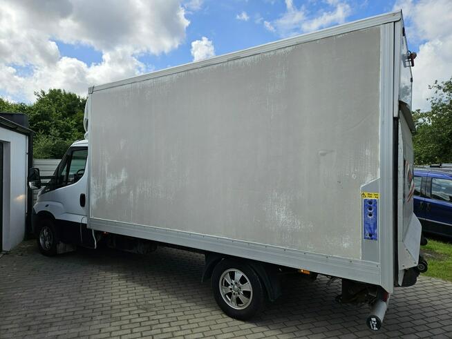 Iveco Daily 35S15 2.3 145KM bezwypadek NISKI PRZEBIEG winda FV 23% KONTENER