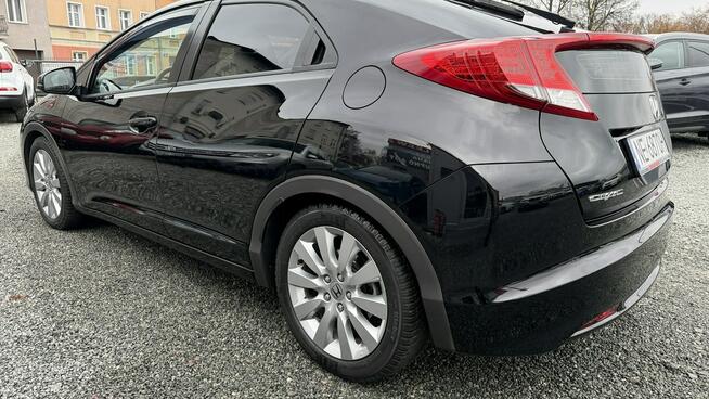 Honda Civic 1.8 Benzyna Moc 141KM Zarejestrowany Ubezpieczony