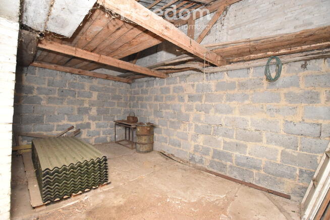 Działka rolno-budowlana z zabudowaniami