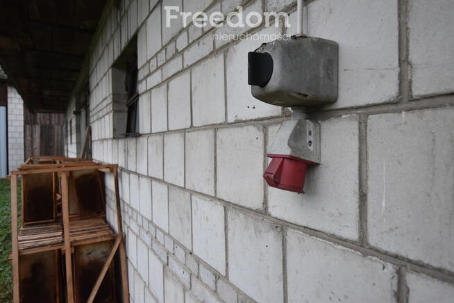 Działka rolno-budowlana z zabudowaniami