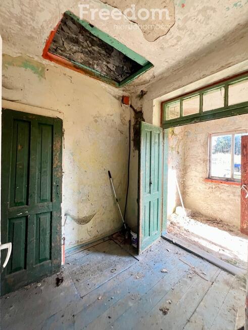 Ładna działka z domem i budynkami gospodarczymi