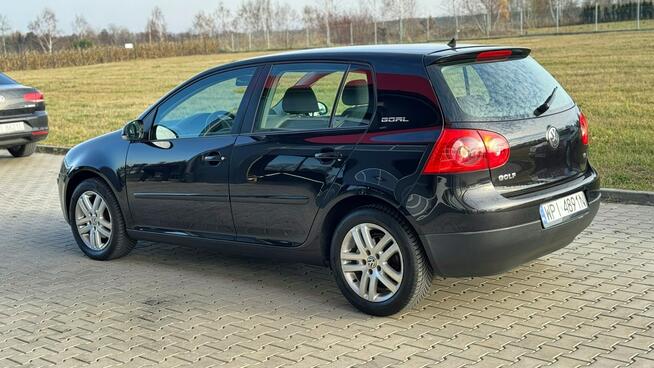 Volkswagen Golf 1.6 MPI, super stan, zobacz FILM!