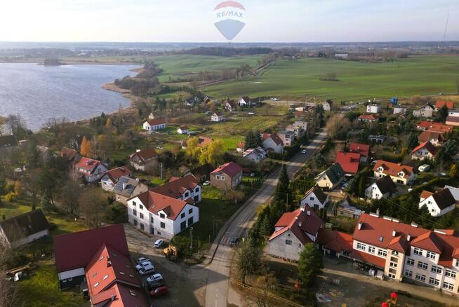 Budynek usługowy z pięcioma mieszkaniami