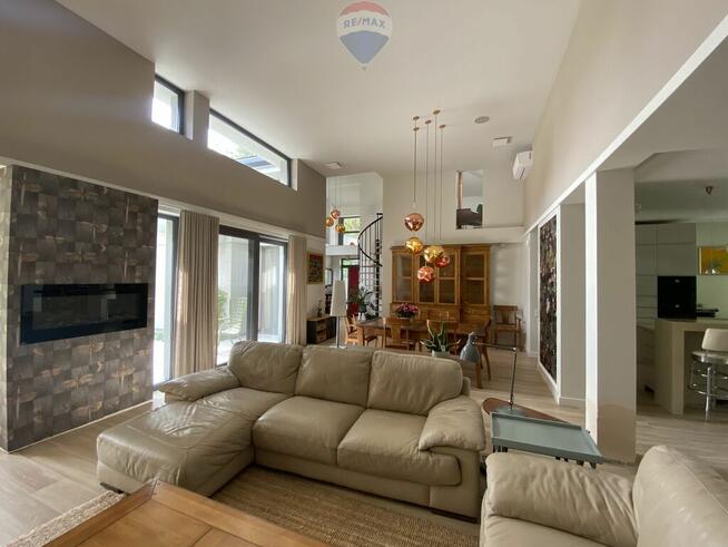 Nowoczesny dom na wynajem w Konstancinie-Jeziornie