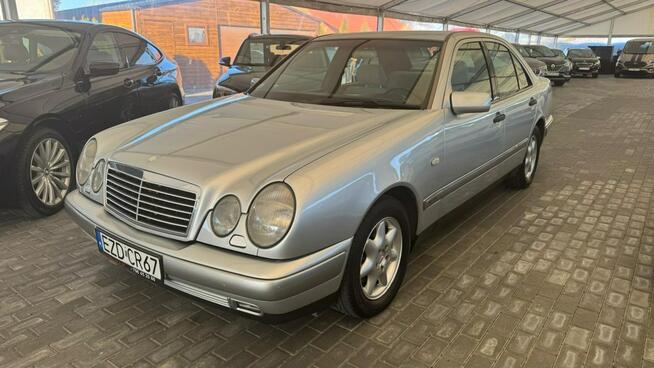 Mercedes E 220