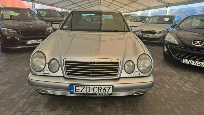 Mercedes E 220