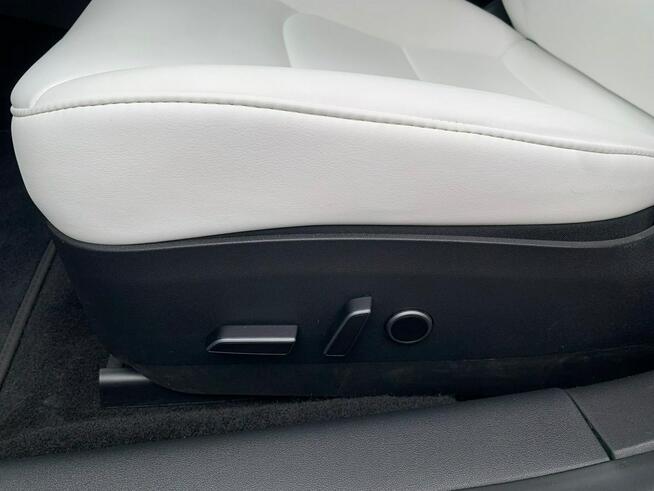 Tesla Model 3 Autopilot Kamery Białe Wnętrze