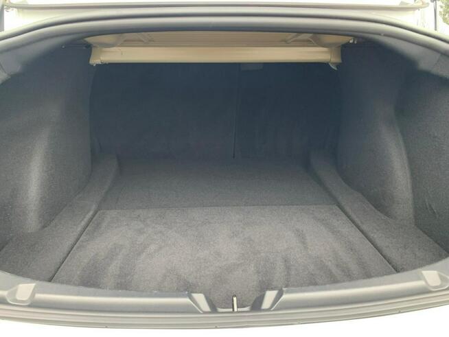 Tesla Model 3 Autopilot Kamery Białe Wnętrze