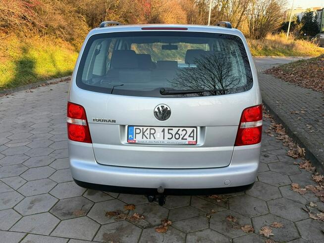 Volkswagen Touran 1.6 Benzyna 7osób Zarejestrowany