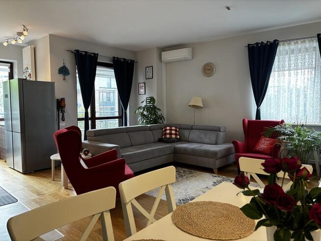 Przestrzenny apartament w Miasteczku Wilanów