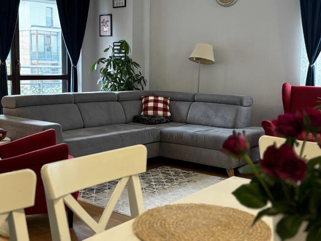 Przestrzenny apartament w Miasteczku Wilanów