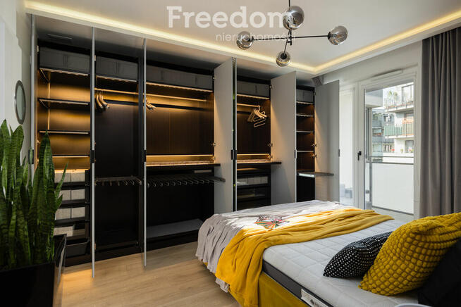 4 pokoje / 2 łazienki / pralnia / taras / loggia