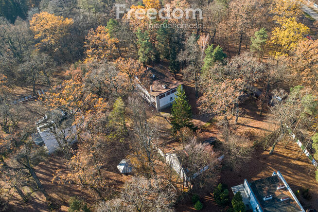 Działka budowalna z domem w Zalesiu Dolnym