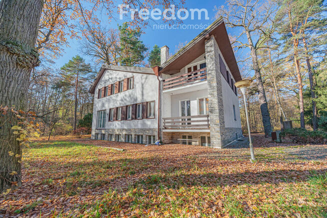 Działka budowalna z domem w Zalesiu Dolnym