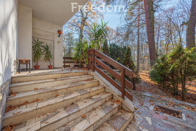 Działka budowalna z domem w Zalesiu Dolnym