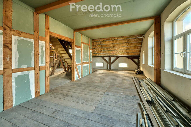 Dom wolnostojący w centrum Młynar