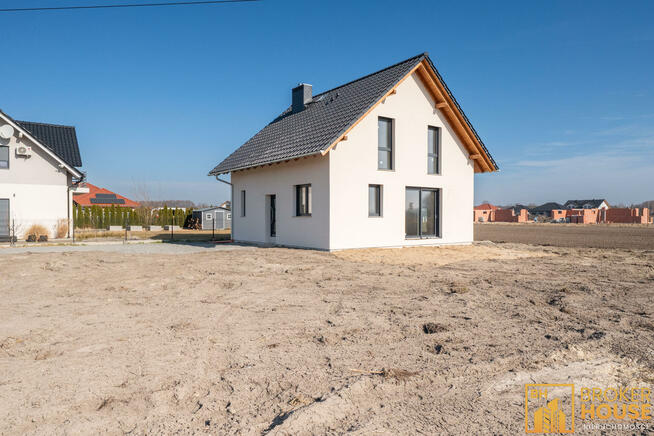 Dom Opole Czarnowąsy, Studzienna