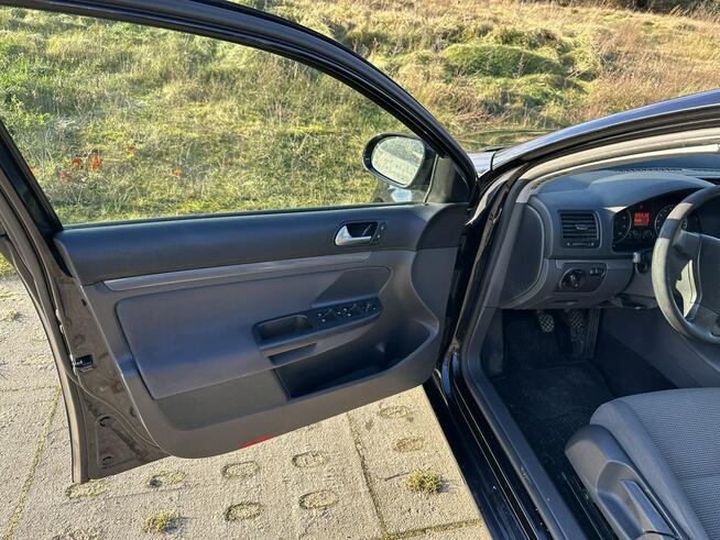 Volkswagen Golf CLIMAtic, drugie koła na alufelg, niezawodna benzyna, isofix, zadbany