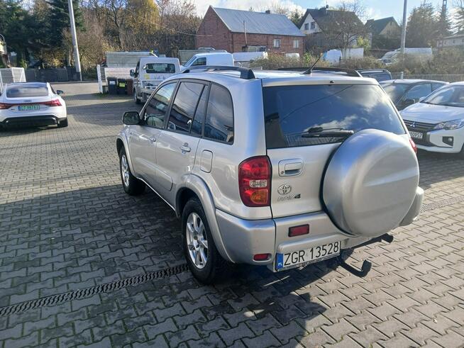 Toyota RAV-4 2.0 D4D LIFT 4X4 skóry alufelgi klimatronik tempomat szyberdach stanBD