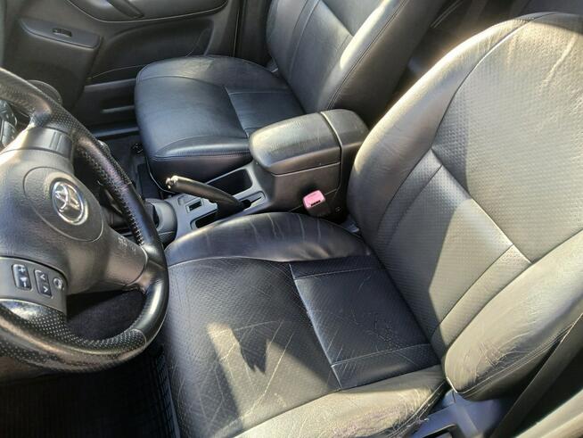 Toyota RAV-4 2.0 D4D LIFT 4X4 skóry alufelgi klimatronik tempomat szyberdach stanBD