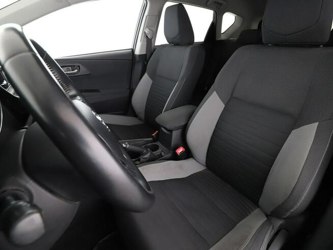 Toyota Auris Historia serwisowa Navi Klimatyzacja Podgrzewane fotele Bluetooth