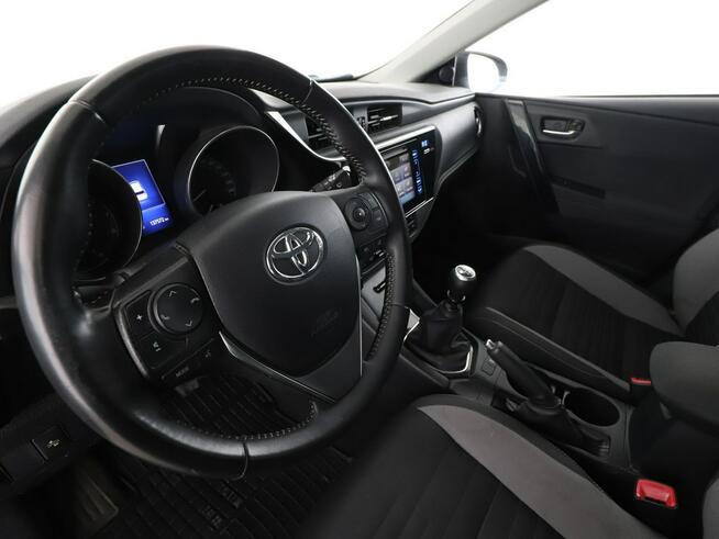 Toyota Auris Historia serwisowa Navi Klimatyzacja Podgrzewane fotele Bluetooth