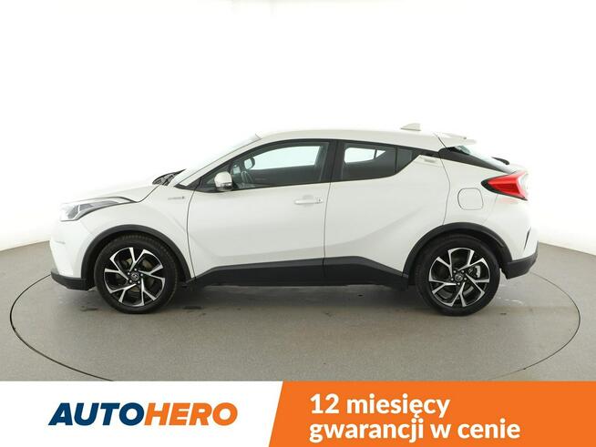 Toyota C-HR navi kamera ACC klima-auto LED hak