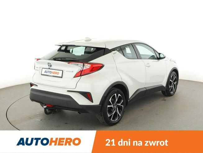 Toyota C-HR navi kamera ACC klima-auto LED hak