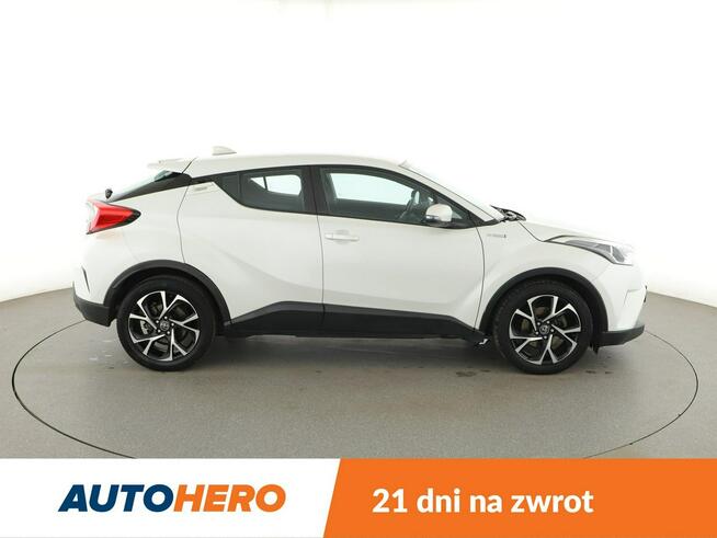 Toyota C-HR navi kamera ACC klima-auto LED hak