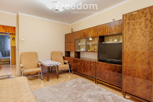 Trzy pokojowe mieszkanie na spokojnym osiedlu!