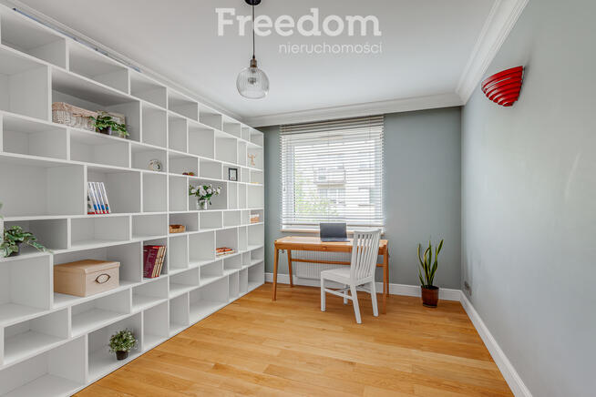 4 pok. w centrum Siedlec, 2012 rok, balkon, garaż.