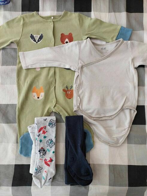 Ubranka dla niemowlęcia roz.62/68cm ok. 30szt.,+ kombinezon